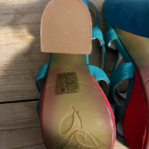 VIA GIULIA Three Tone Strappy Chunky  Heel Sandals - Picture 10 of 13